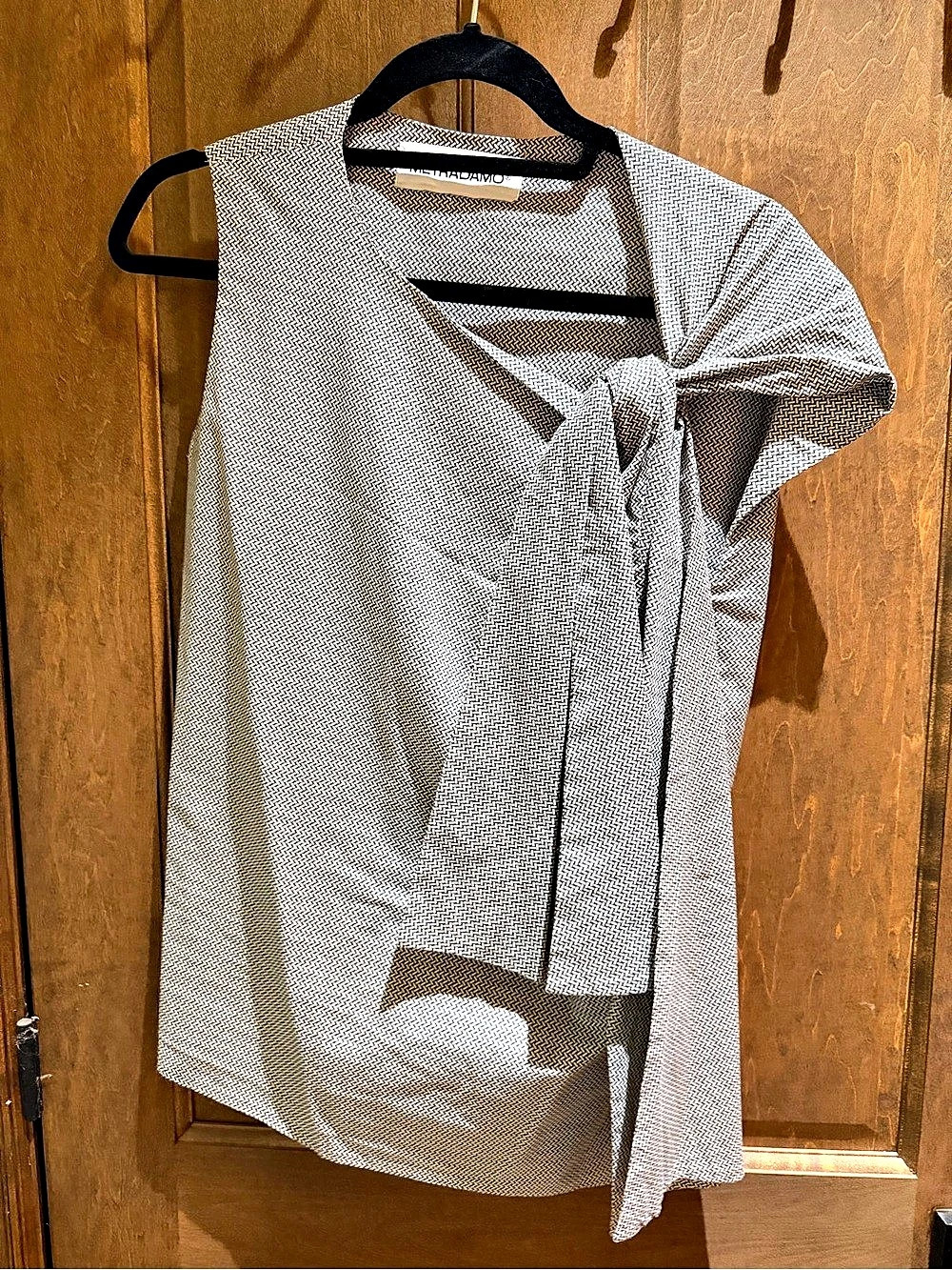 Metradamo Geometric Tie-Front Blouse in White & Black Like New